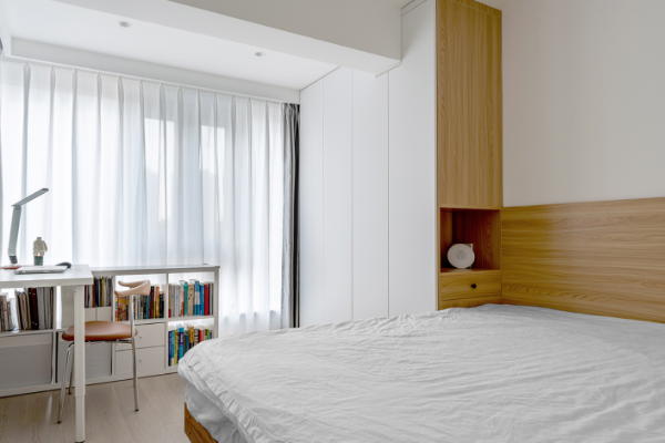 臥室裝修效果圖-保駕護(hù)航裝修網(wǎng)