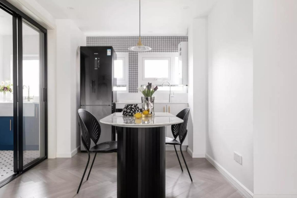 餐廳裝修效果圖-保駕護(hù)航裝修網(wǎng)