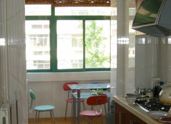 適用于廚房帶陽臺的裝修設(shè)計方案