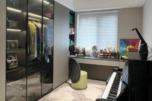 衣帽間裝修效果圖-保駕護航裝修網(wǎng)